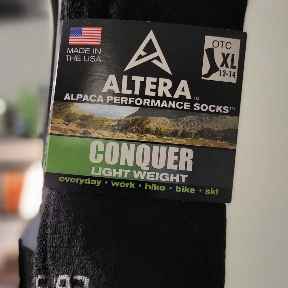 Altera Alpaca socks